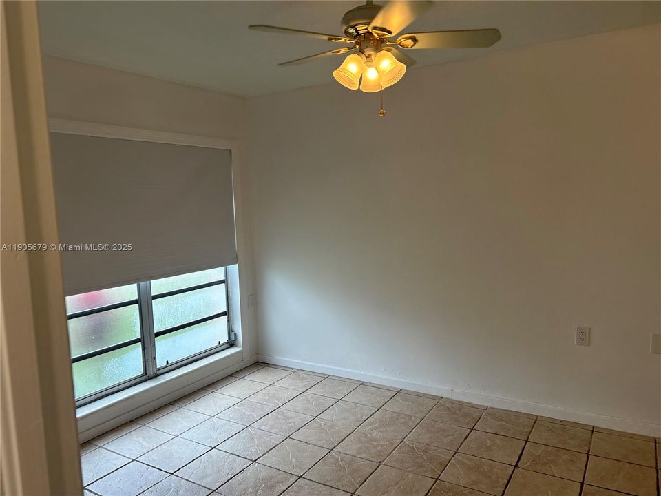 Recently Rented: $1,650 (1 beds, 1 baths, 656 Square Feet)