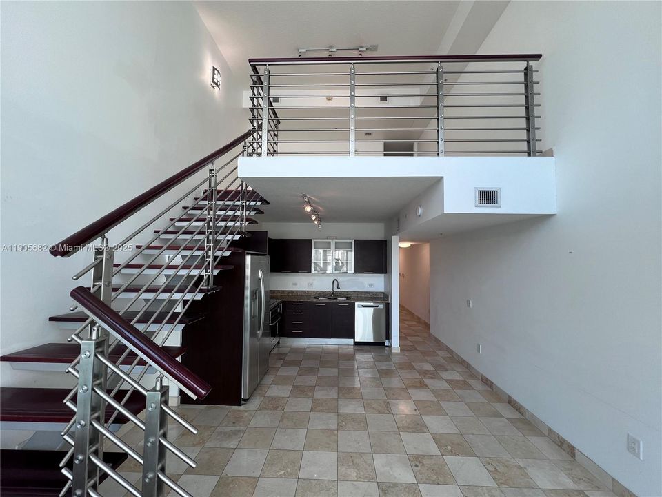 В аренду: $3,000 (1 спален, 1 ванн, 981 Квадратных фут)