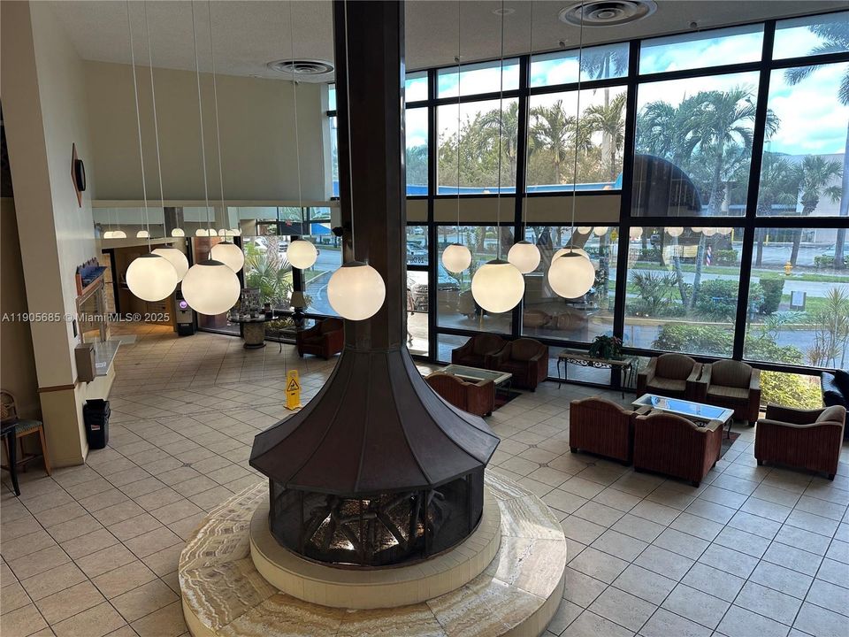 For Rent: $1,500 (1 beds, 1 baths, 320 Square Feet)