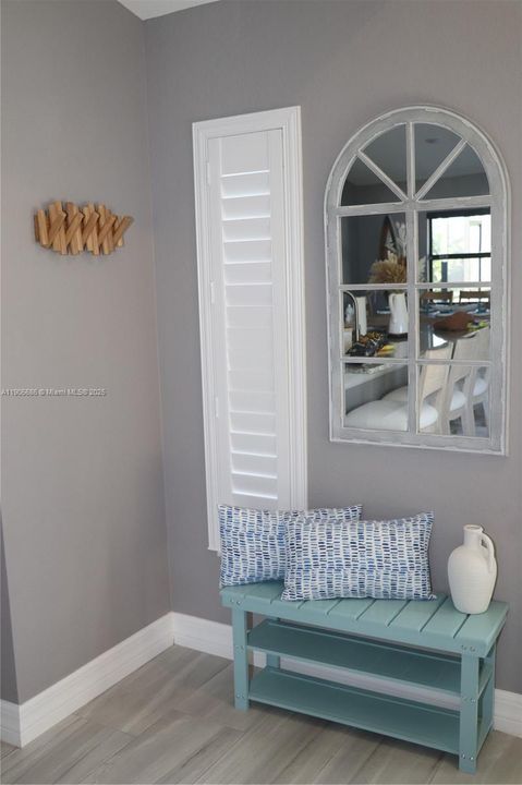 For Sale: $549,999 (3 beds, 2 baths, 1677 Square Feet)