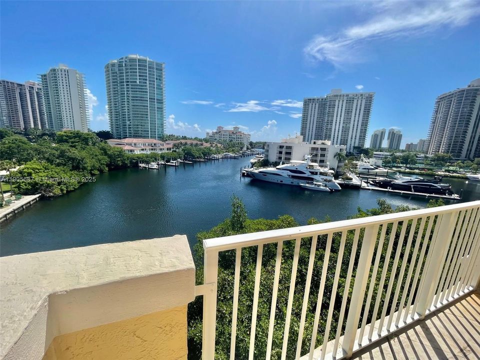 Недавно арендовано: $2,350 (1 спален, 1 ванн, 750 Квадратных фут)