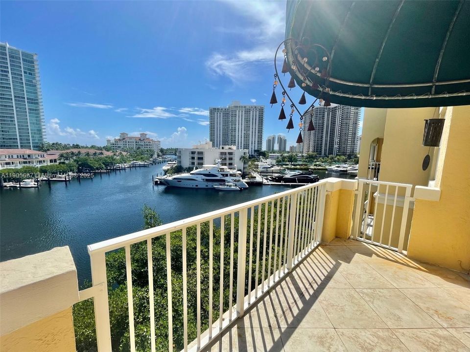 Недавно арендовано: $2,350 (1 спален, 1 ванн, 750 Квадратных фут)