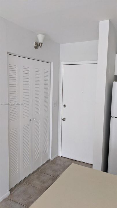 For Rent: $1,435 (1 beds, 1 baths, 619 Square Feet)