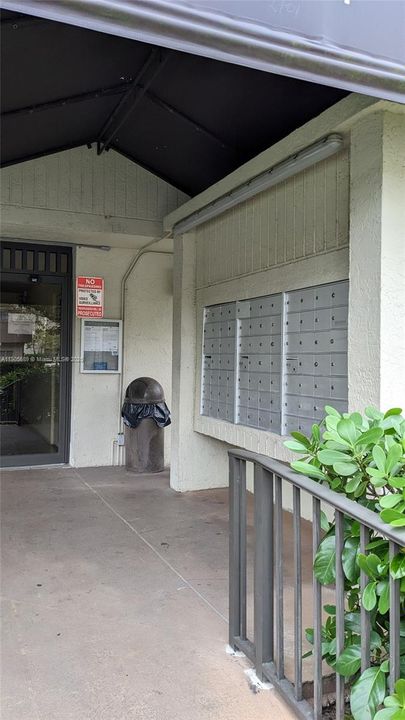 For Rent: $1,435 (1 beds, 1 baths, 619 Square Feet)