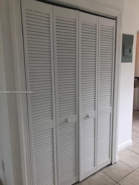 Под контрактом: $1,750 (2 спален, 1 ванн, 938 Квадратных фут)