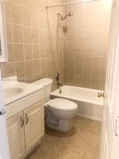 Full bath on second floor