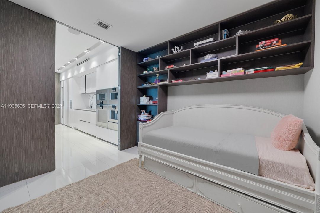 For Sale: $5,995,000 (2 beds, 3 baths, 2296 Square Feet)