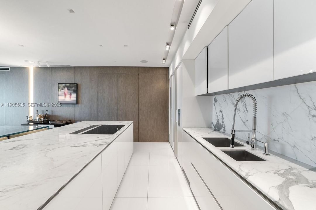 For Sale: $5,995,000 (2 beds, 3 baths, 2296 Square Feet)