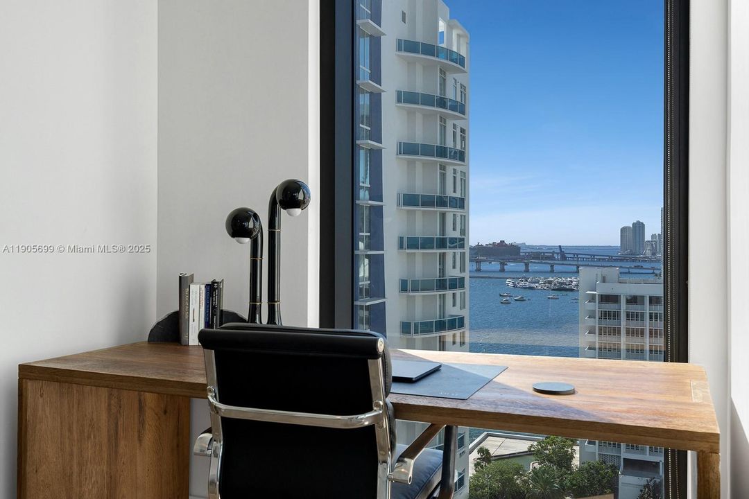 На продажу: $2,845,000 (3 спален, 4 ванн, 2743 Квадратных фут)