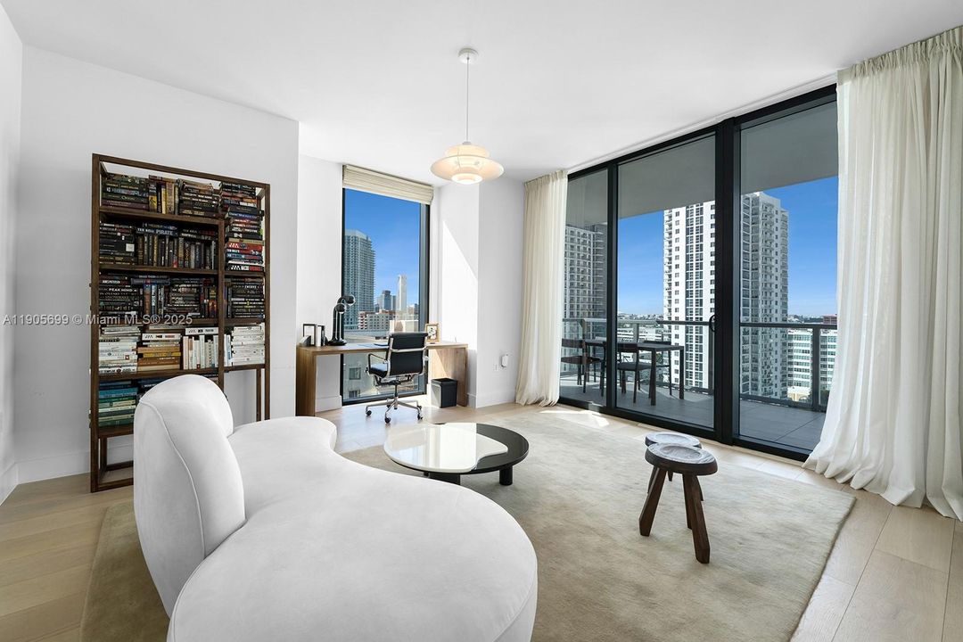 На продажу: $2,845,000 (3 спален, 4 ванн, 2743 Квадратных фут)