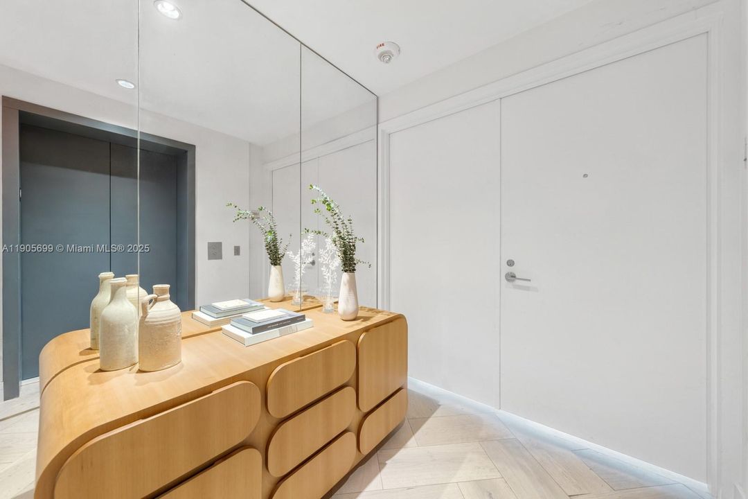 На продажу: $2,845,000 (3 спален, 4 ванн, 2743 Квадратных фут)