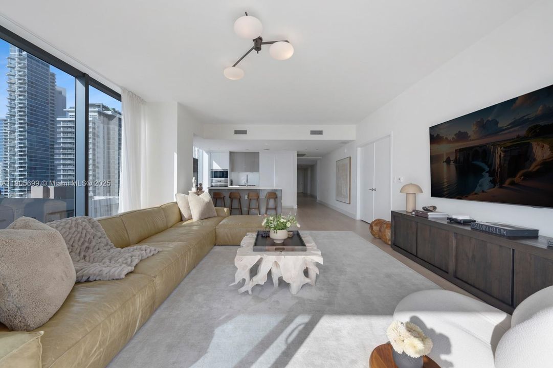 На продажу: $2,845,000 (3 спален, 4 ванн, 2743 Квадратных фут)