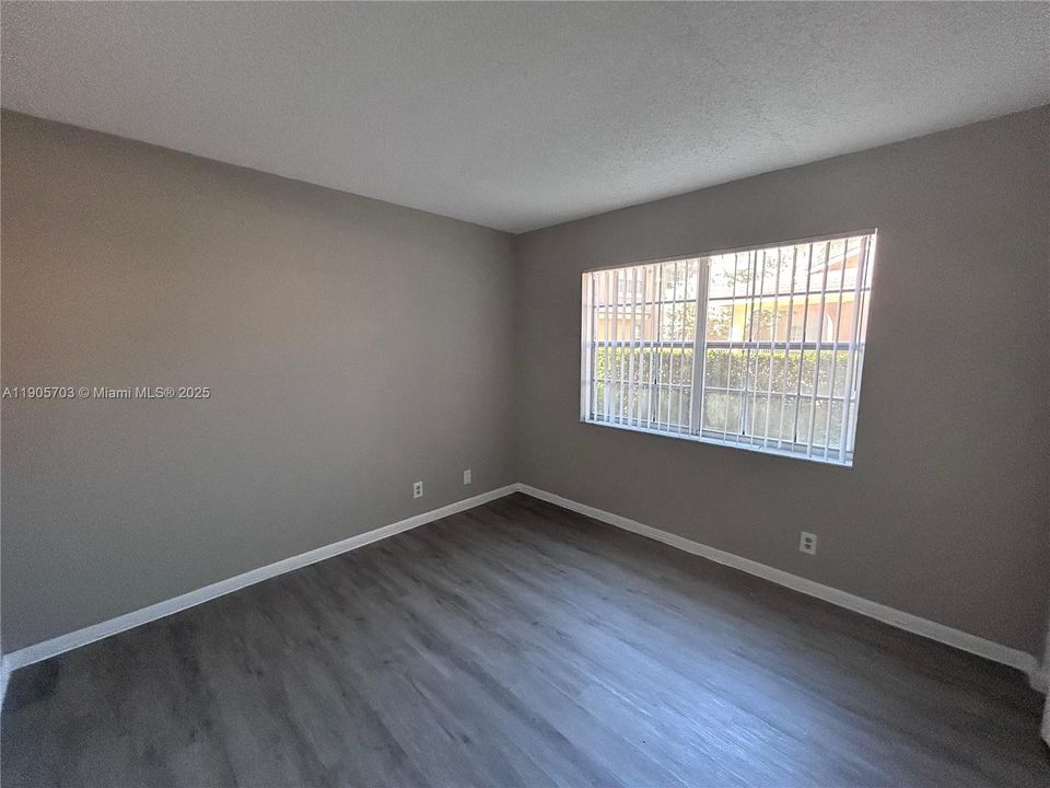 Recently Rented: $1,750 (2 beds, 2 baths, 835 Square Feet)