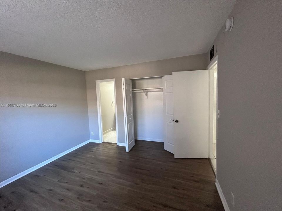 Recently Rented: $1,750 (2 beds, 2 baths, 835 Square Feet)