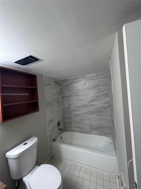 Recently Rented: $1,750 (2 beds, 2 baths, 835 Square Feet)