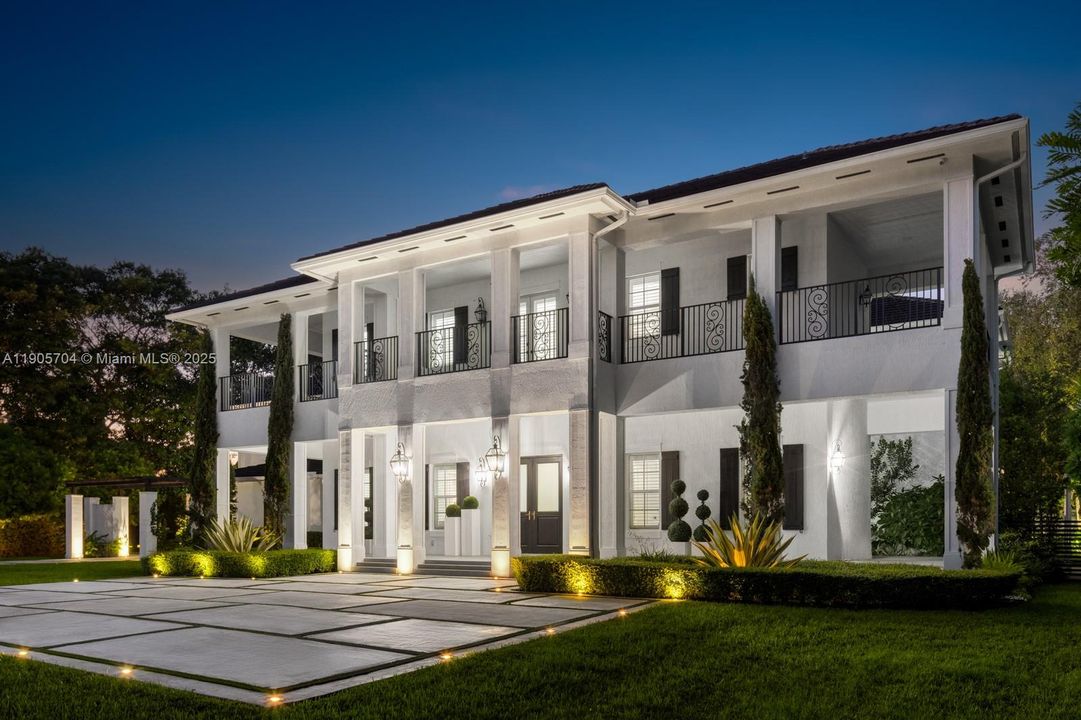 En Renta: $40,000 (5 camas, 5 baños, 7481 Pies cuadrados)