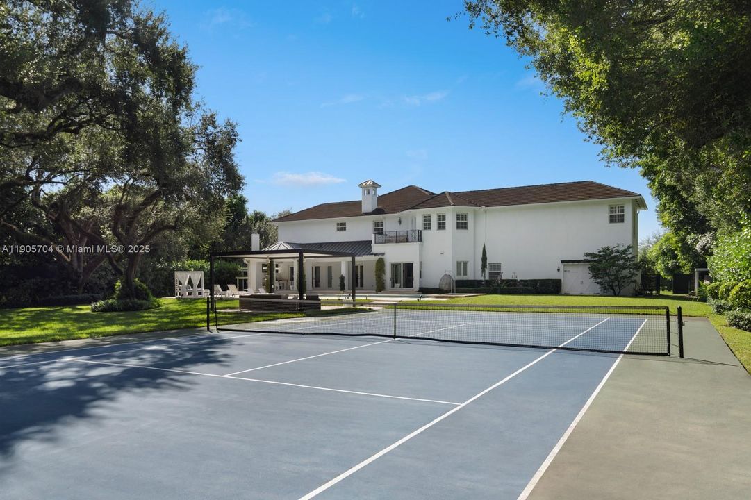 En Renta: $40,000 (5 camas, 5 baños, 7481 Pies cuadrados)