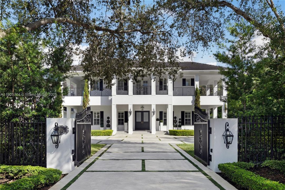 En Renta: $40,000 (5 camas, 5 baños, 7481 Pies cuadrados)