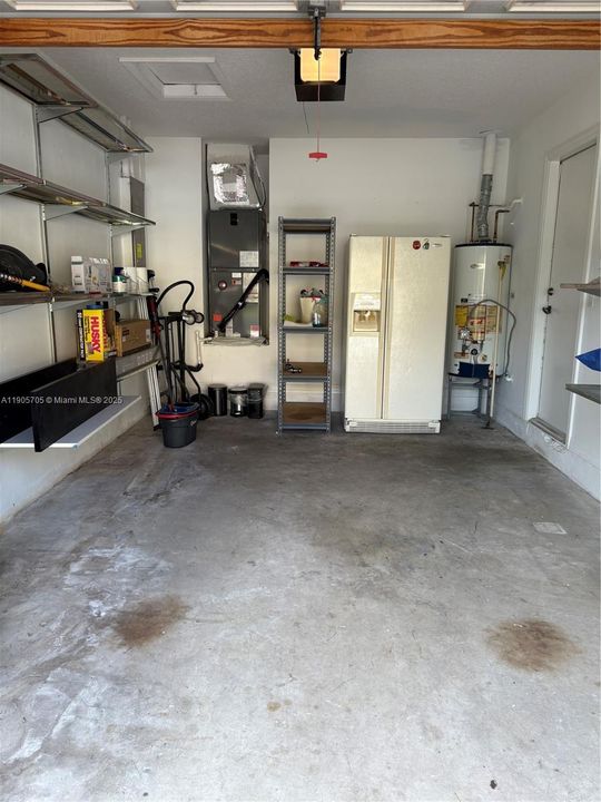 For Rent: $5,000 (3 beds, 2 baths, 1905 Square Feet)