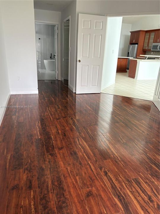 For Rent: $5,000 (3 beds, 2 baths, 1905 Square Feet)