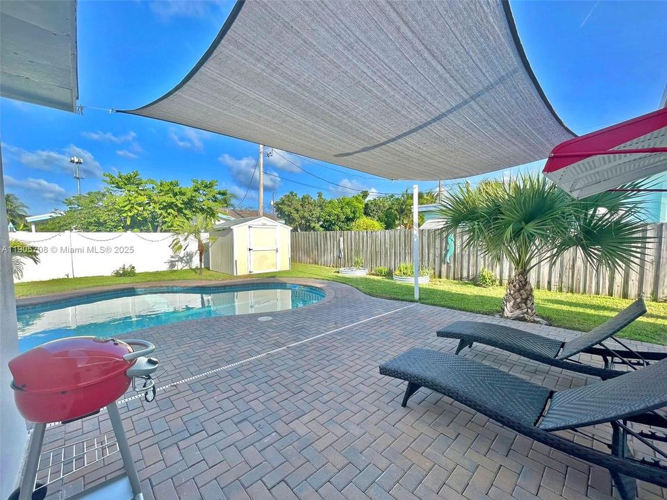 合同活跃: $480,000 (3 贝兹, 2 浴室, 1119 平方英尺)