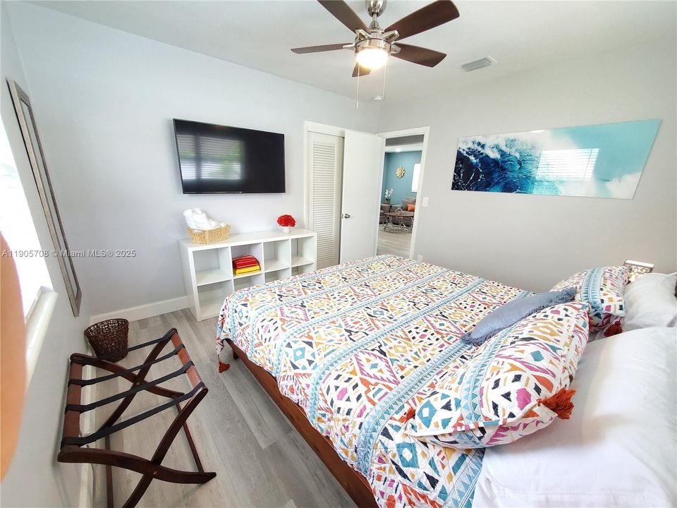 合同活跃: $480,000 (3 贝兹, 2 浴室, 1119 平方英尺)