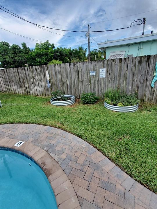 合同活跃: $480,000 (3 贝兹, 2 浴室, 1119 平方英尺)