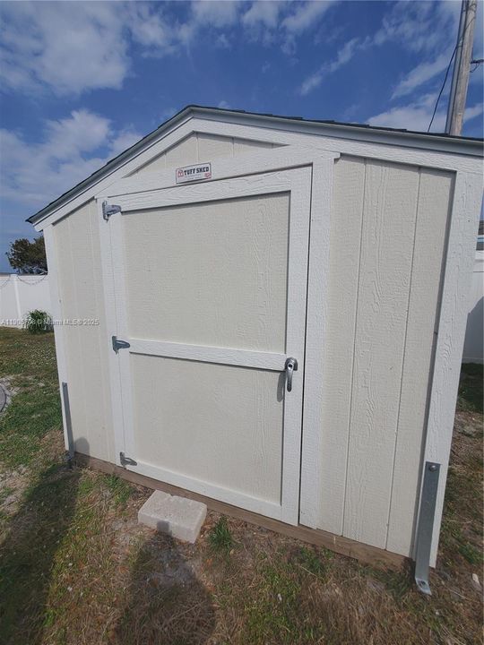 合同活跃: $480,000 (3 贝兹, 2 浴室, 1119 平方英尺)