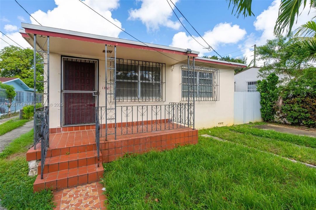 Active With Contract: $549,900 (0 beds, 0 baths, 2356 Square Feet)