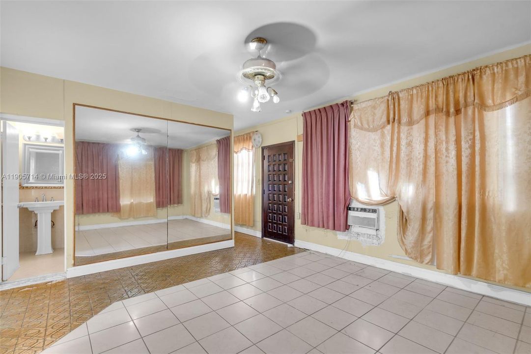 Active With Contract: $549,900 (0 beds, 0 baths, 2356 Square Feet)