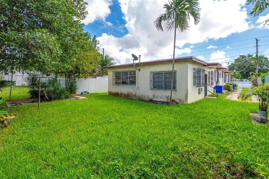 Active With Contract: $549,900 (0 beds, 0 baths, 2356 Square Feet)