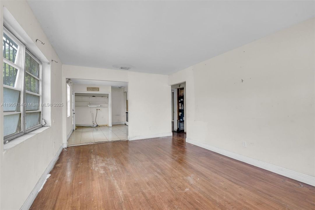 Active With Contract: $549,900 (0 beds, 0 baths, 2356 Square Feet)