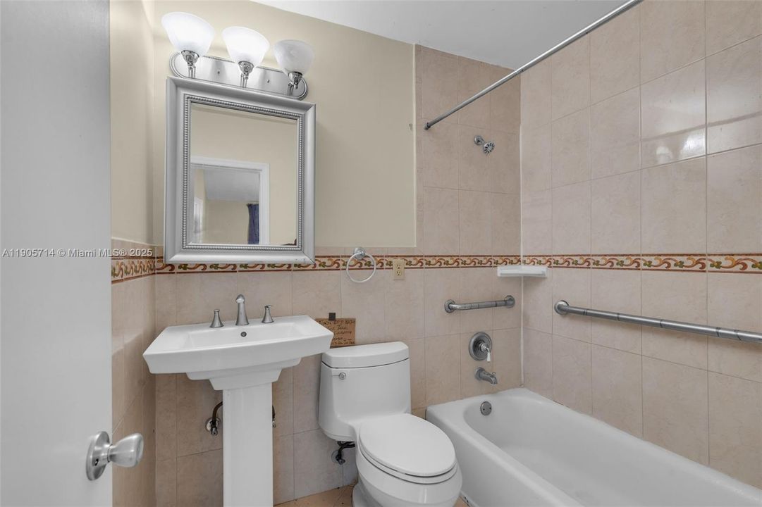 Active With Contract: $549,900 (0 beds, 0 baths, 2356 Square Feet)