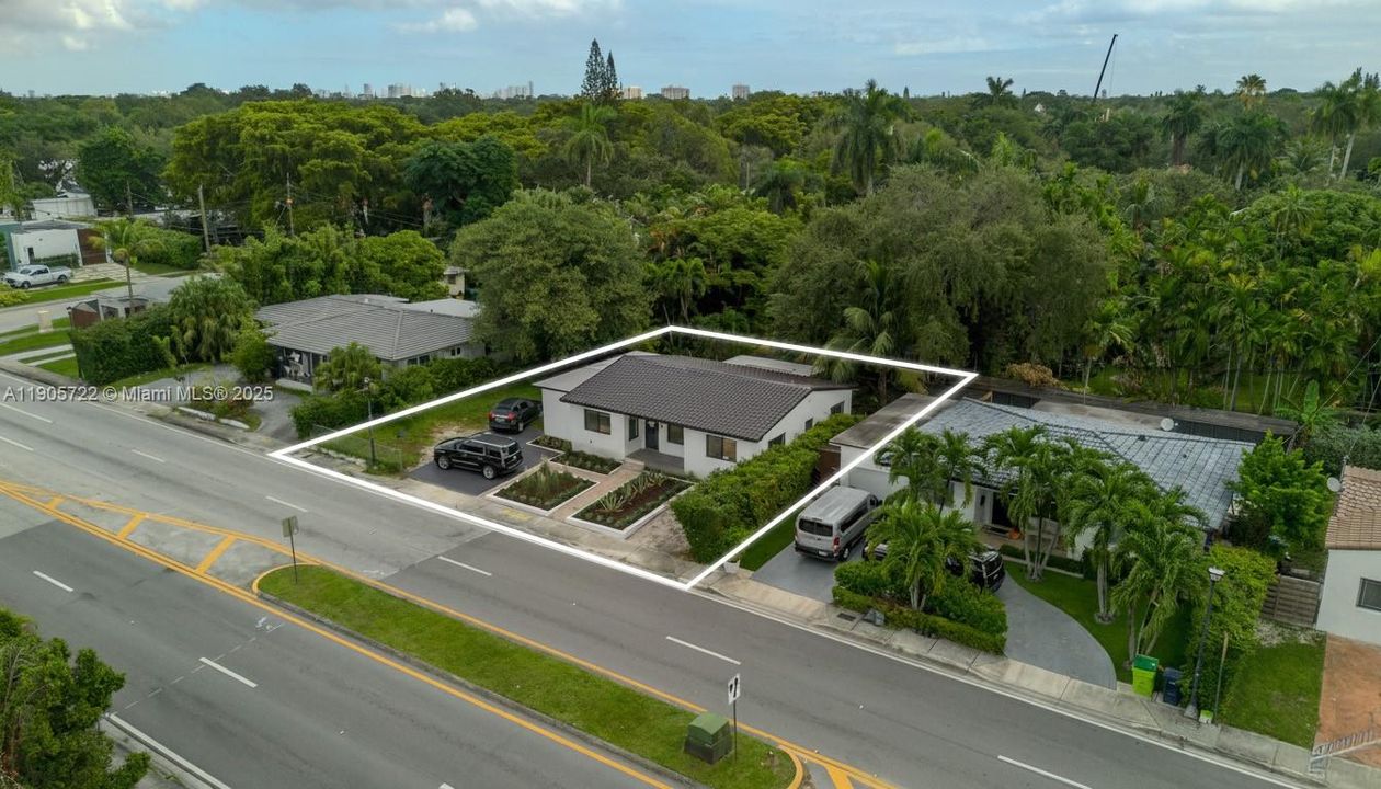 待售: $1,139,000 (5 贝兹, 3 浴室, 1786 平方英尺)