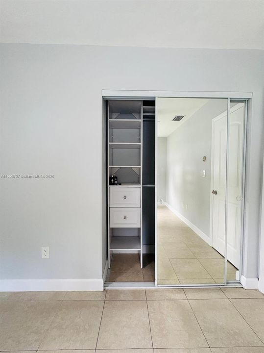 Active With Contract: $524,999 (3 beds, 1 baths, 1012 Square Feet)