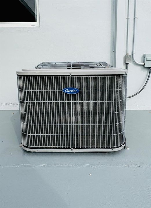 Active With Contract: $524,999 (3 beds, 1 baths, 1012 Square Feet)