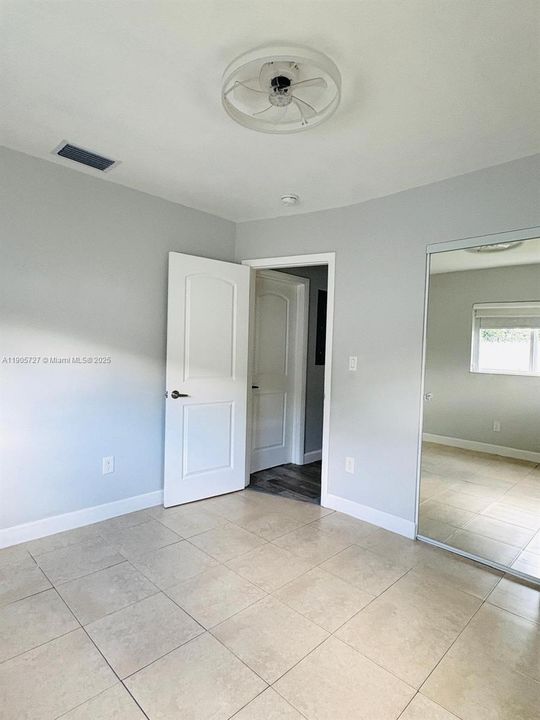 Active With Contract: $524,999 (3 beds, 1 baths, 1012 Square Feet)