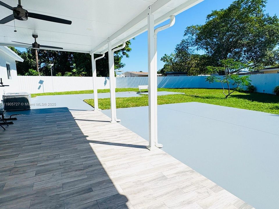 Active With Contract: $524,999 (3 beds, 1 baths, 1012 Square Feet)