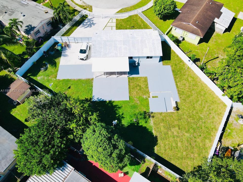 Active With Contract: $524,999 (3 beds, 1 baths, 1012 Square Feet)