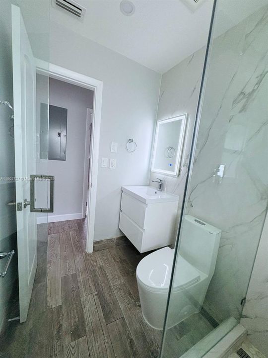 Active With Contract: $524,999 (3 beds, 1 baths, 1012 Square Feet)