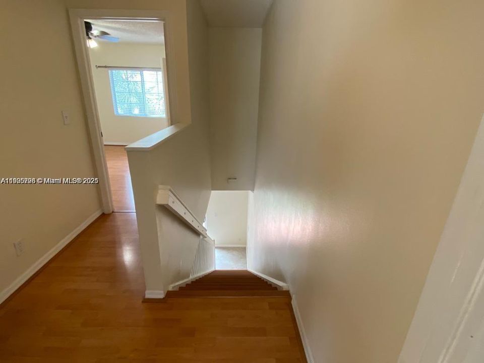 For Rent: $2,850 (2 beds, 2 baths, 1131 Square Feet)