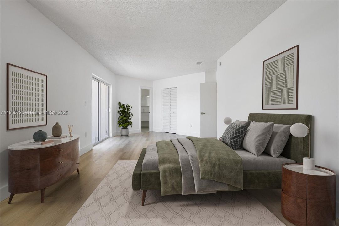 合同活跃: $4,100 (3 贝兹, 3 浴室, 2144 平方英尺)