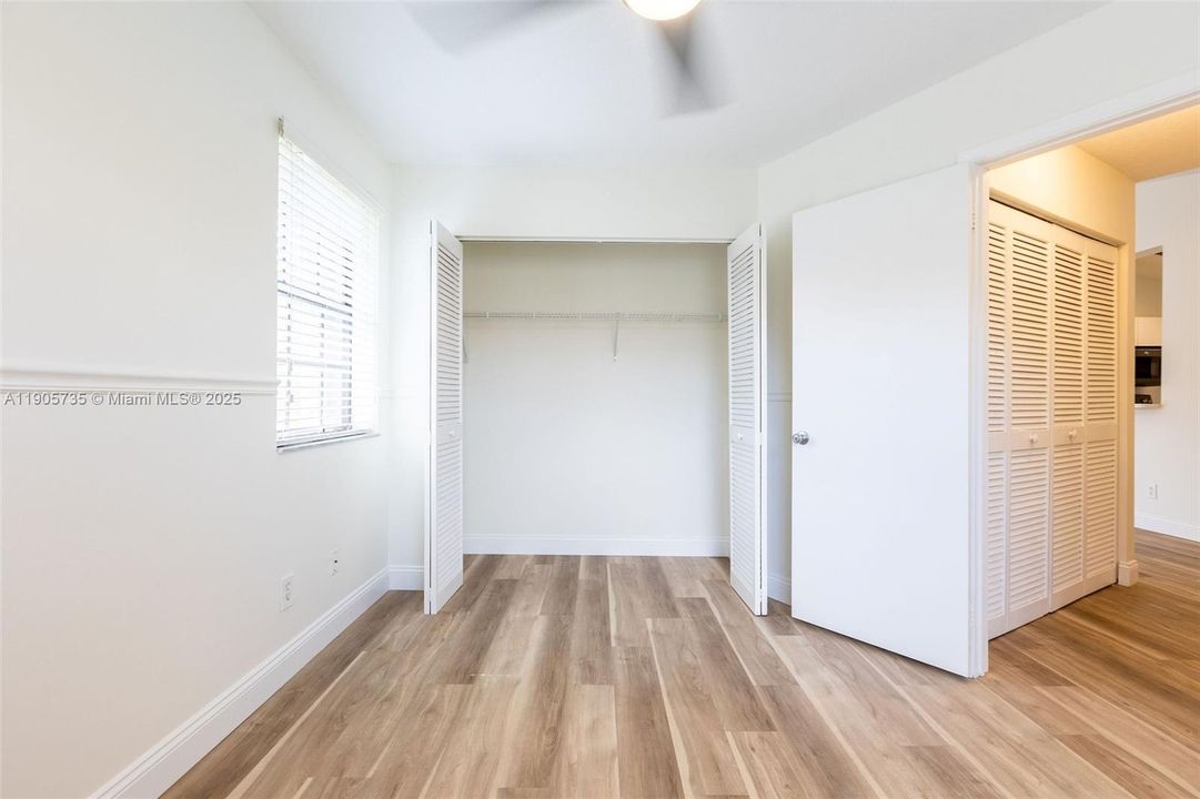 待售: $360,000 (2 贝兹, 2 浴室, 1115 平方英尺)