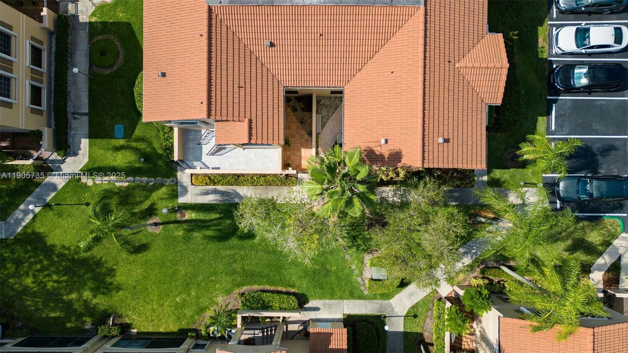 待售: $360,000 (2 贝兹, 2 浴室, 1115 平方英尺)