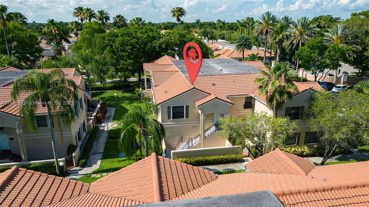 待售: $360,000 (2 贝兹, 2 浴室, 1115 平方英尺)