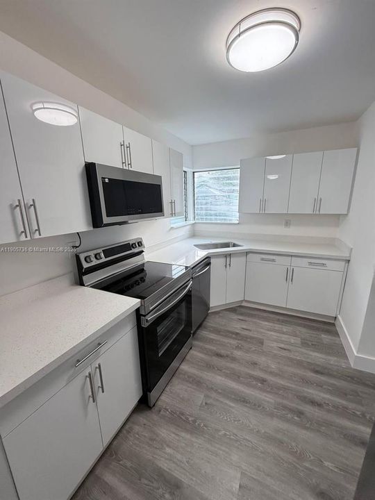 待售: $460,000 (3 贝兹, 2 浴室, 1358 平方英尺)