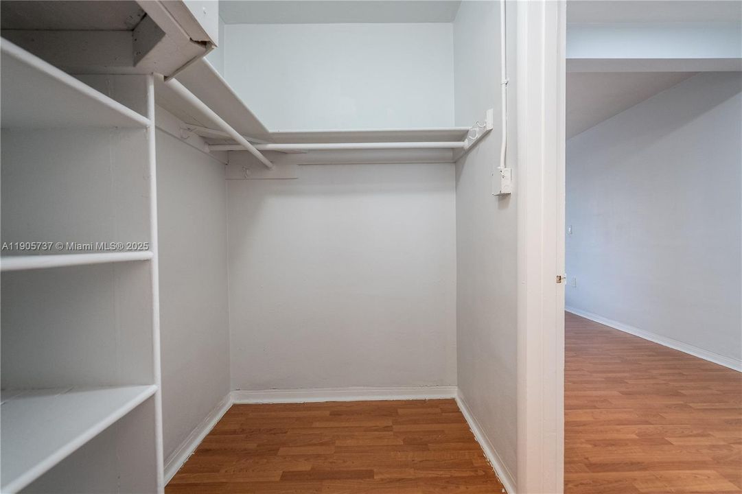 Recently Rented: $1,550 (0 beds, 1 baths, 525 Square Feet)