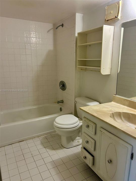 На продажу: $77,000 (1 спален, 1 ванн, 0 Квадратных фут)