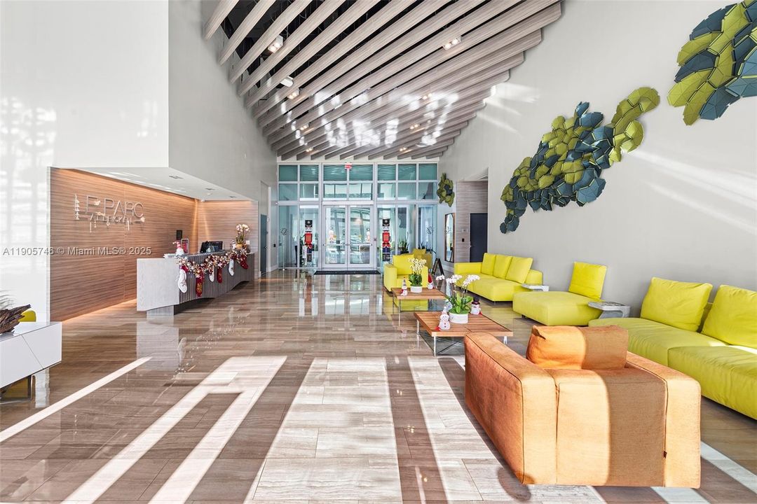 For Rent: $3,950 (2 beds, 2 baths, 962 Square Feet)