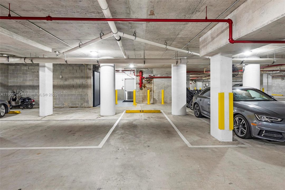 For Rent: $3,950 (2 beds, 2 baths, 962 Square Feet)